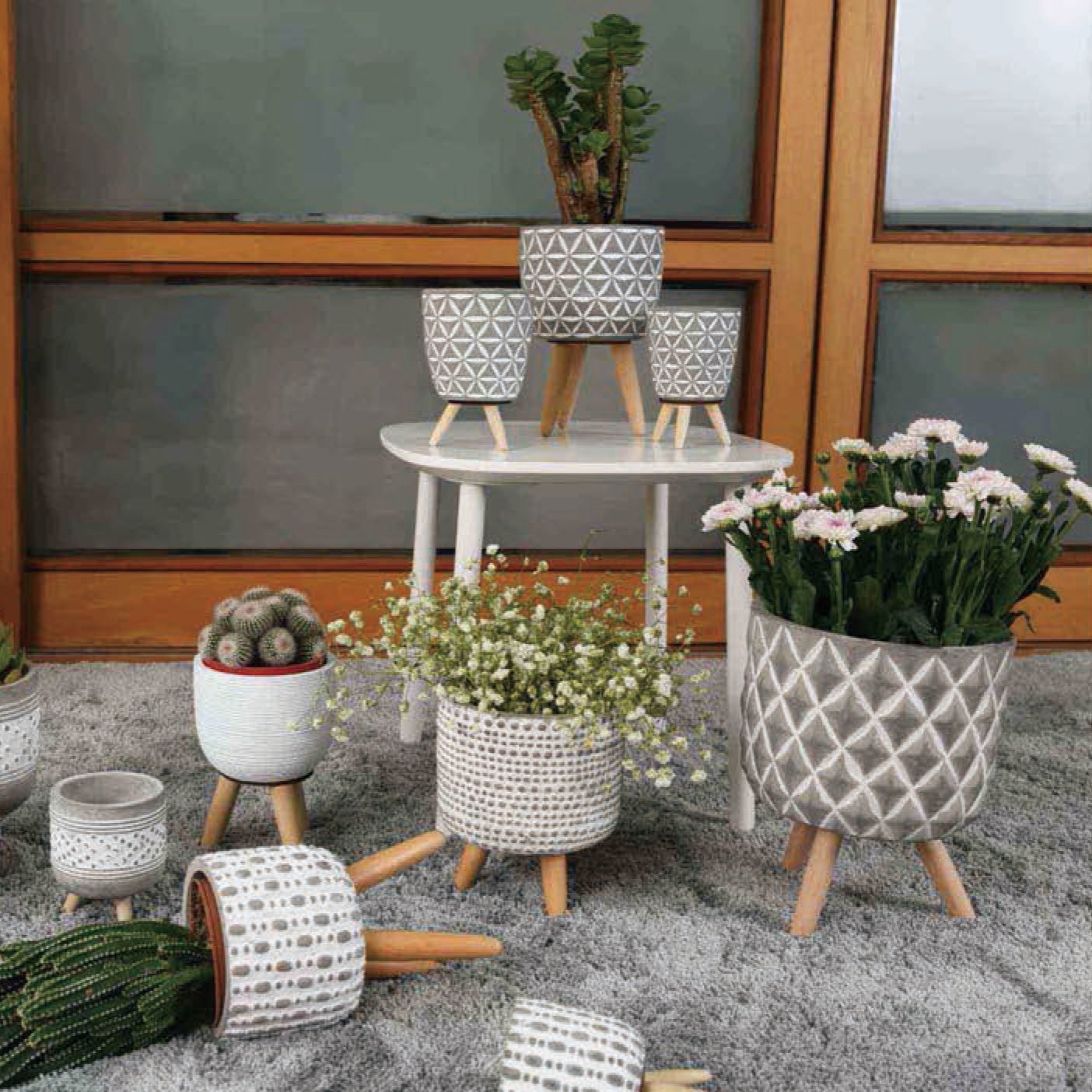 Hot Sale Modern Rustic Square Garden Planter Plant Flower Pot With Wood Stand