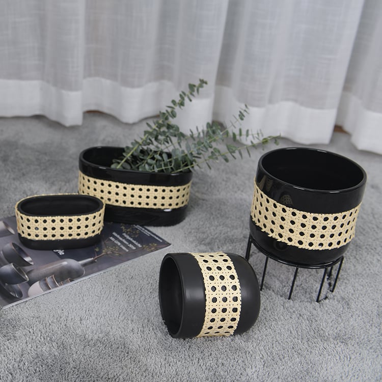 New Design White Round Clay Ceramic Flower Pot Planter Factory